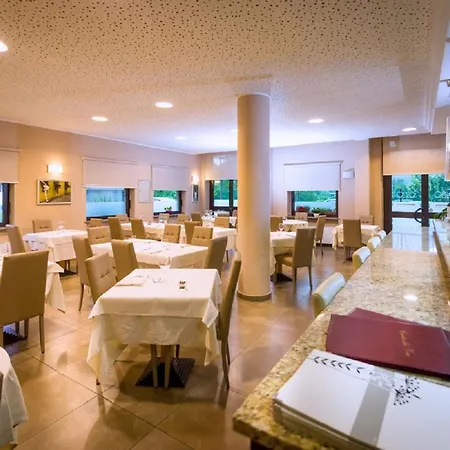 德阿培丝酒店 酒店 罗斯塔