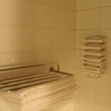 Des Alpes Szálloda Rosta