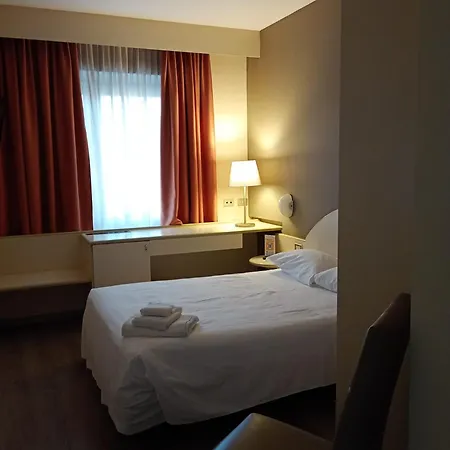 Hotell Des Alpes 3*