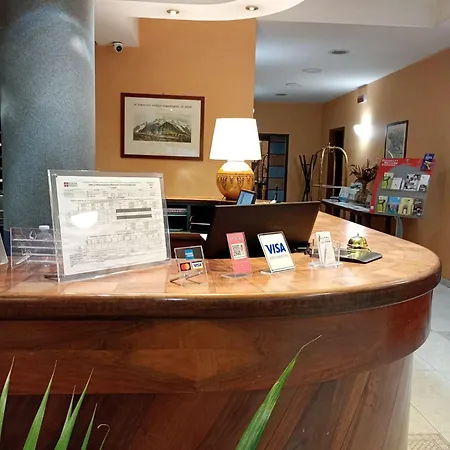 Des Alpes Hotell