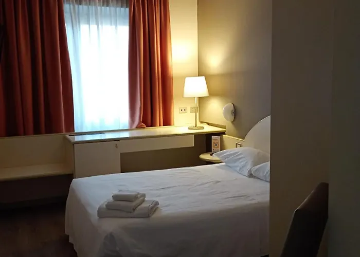 Hotel Des Alpes 3*